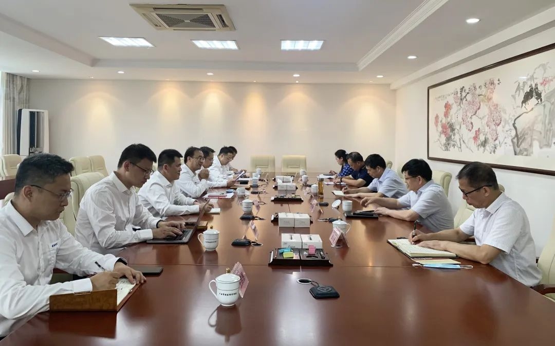 广西市场监管局和中国球王会化学工业桂林工程有限公司召开工作座谈会(